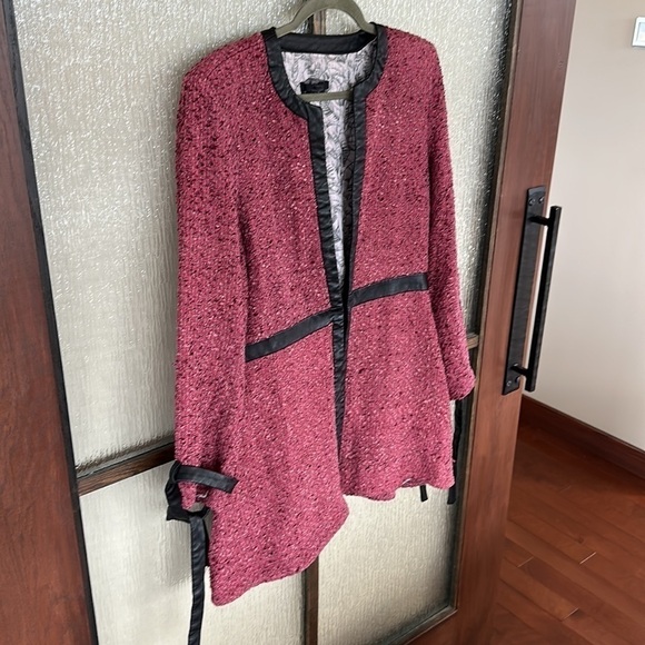 Deborah Lyons
Grace Tweed Jacket size Large - Picture 7 of 13